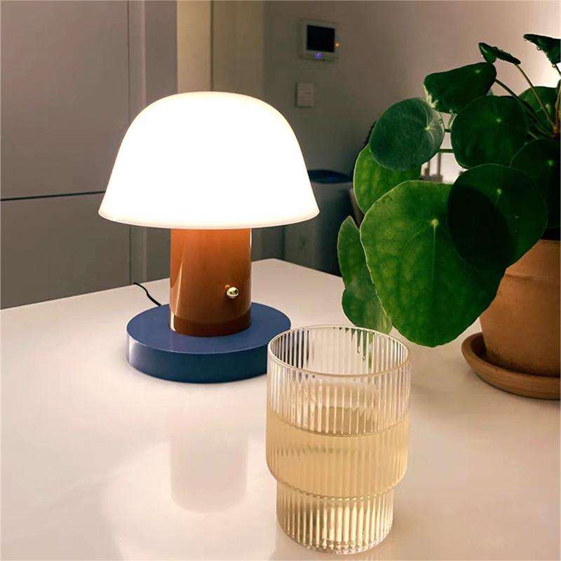 Bordslampa – Ljus och Harmoni
