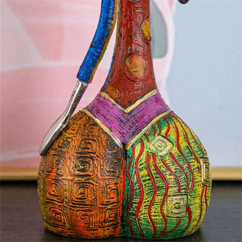 Abstract Sculpture Woman – Elegance and Modernity