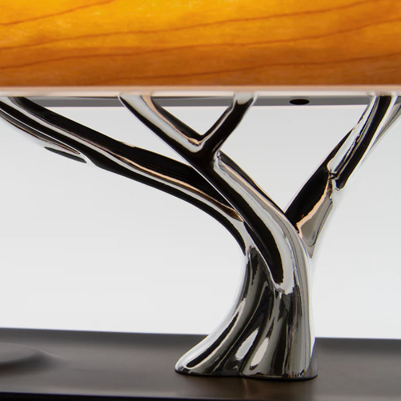 Lampa wielofunkcyjna — światło LED, ładowarka bezprzewodowa i audio Bluetooth