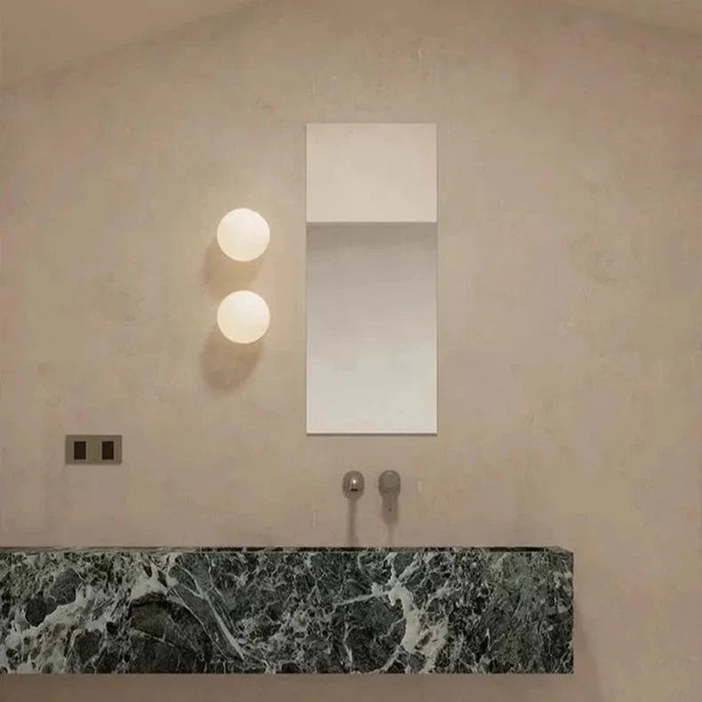 Applique da Parete Rotonda – Luce Pura e Moderna
