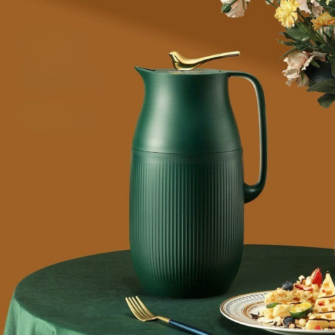 Carafe Thermique Moderne — Style Raffiné Et Fonction Pratique