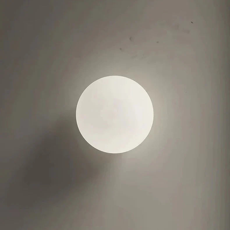 Applique da Parete Rotonda – Luce Pura e Moderna