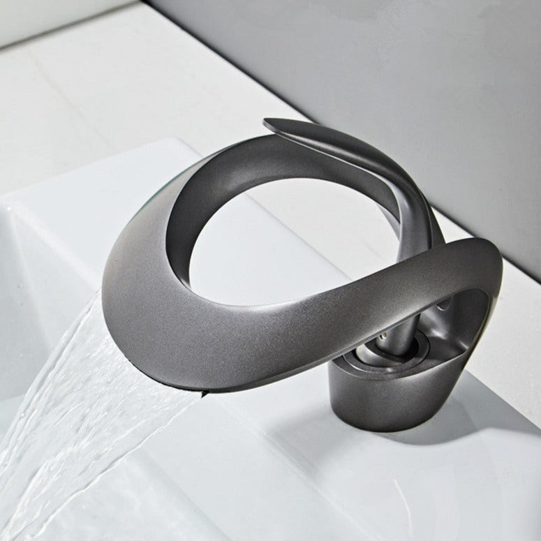 Torneira de Casa de Banho Moderna – Design Curvo e Elegante