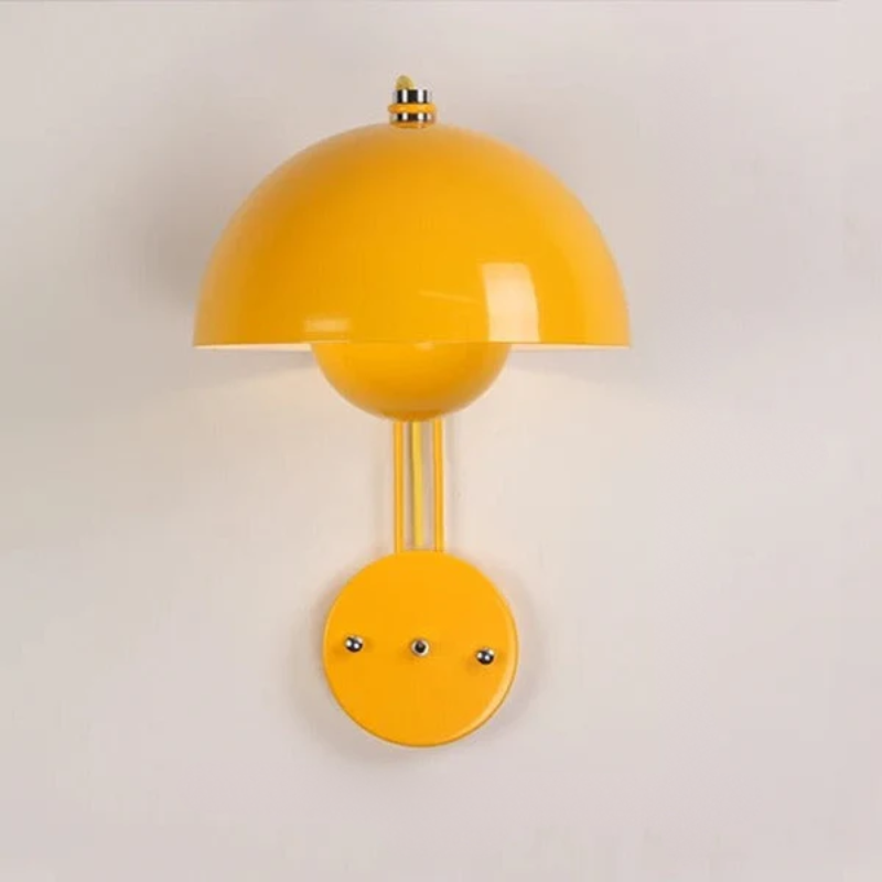 Osvětlená nástěnná lampa - elegantní osvětlení a hřejivá atmosféra