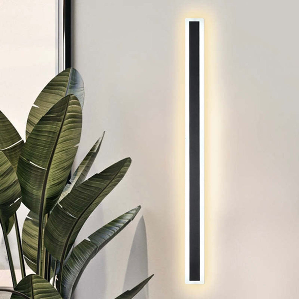 Modern Outdoor Wall Light – Ideal For Garden Or Facade