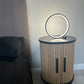 Kulatá stolní lampa s dotykovým senzorem – modernita a pohodlí 