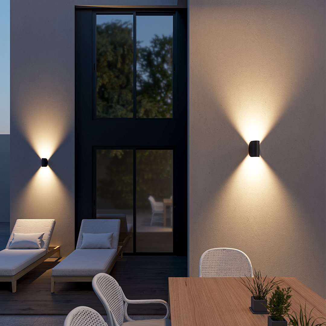 Modern Wall Sconce – Elegance and Refinement 