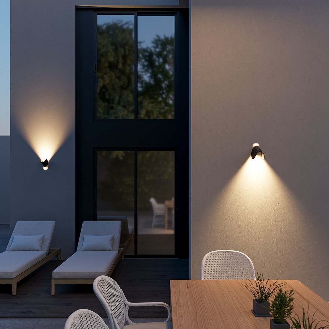Modern Wall Sconce – Elegance and Refinement 