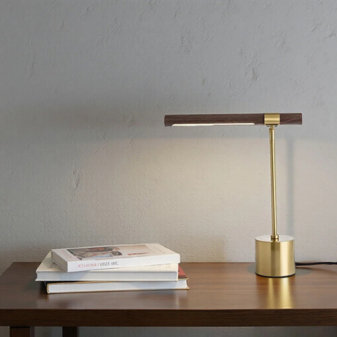 Lampada da Tavolo LED – Eleganza e Semplicità 
