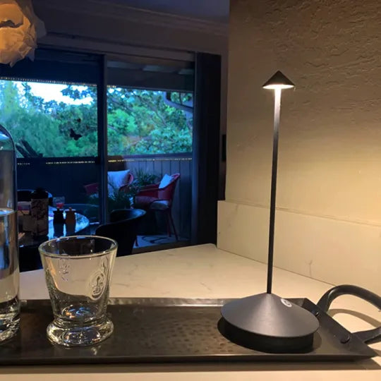 Tischlampe LED – Kabellos und wiederaufladbar 