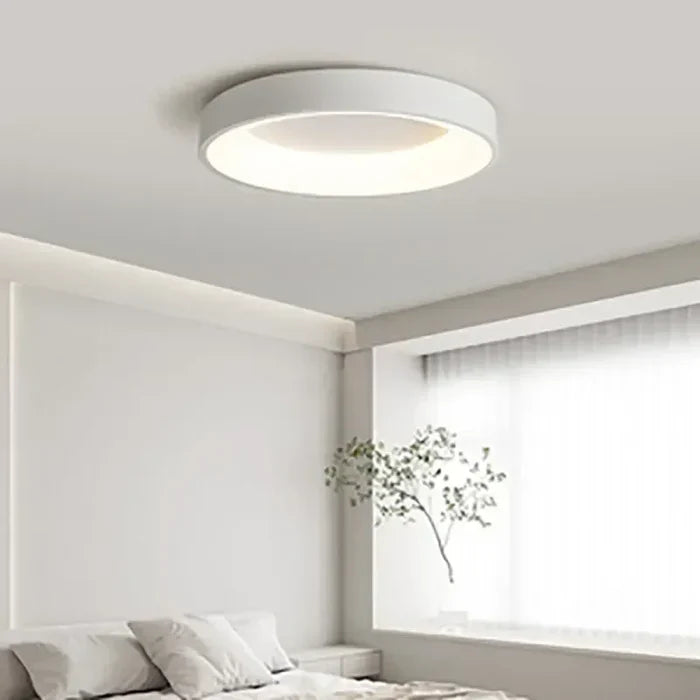 Stropní lampa – Čistý design a útulná atmosféra 