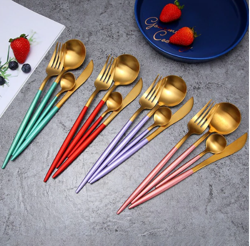 Conjunto de Talheres 24 Peças – Acabamento Chic Para Mesa Refinada 