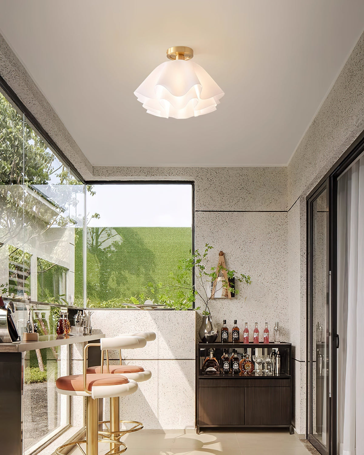 Modern Elegant Taklampa – Raffinerad Belysning Och Varm Atmosfär 