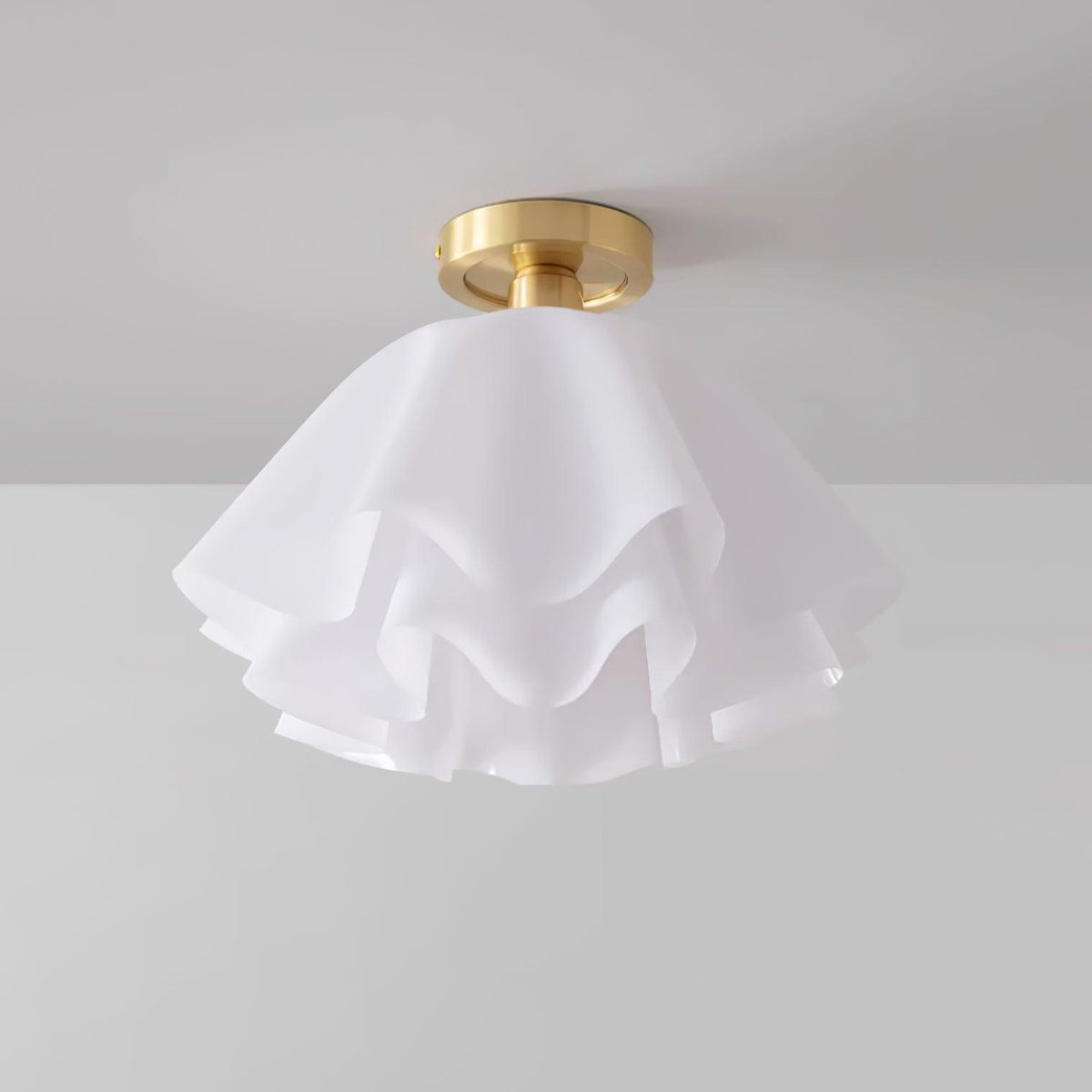 Modern Elegant Taklampa – Raffinerad Belysning Och Varm Atmosfär 