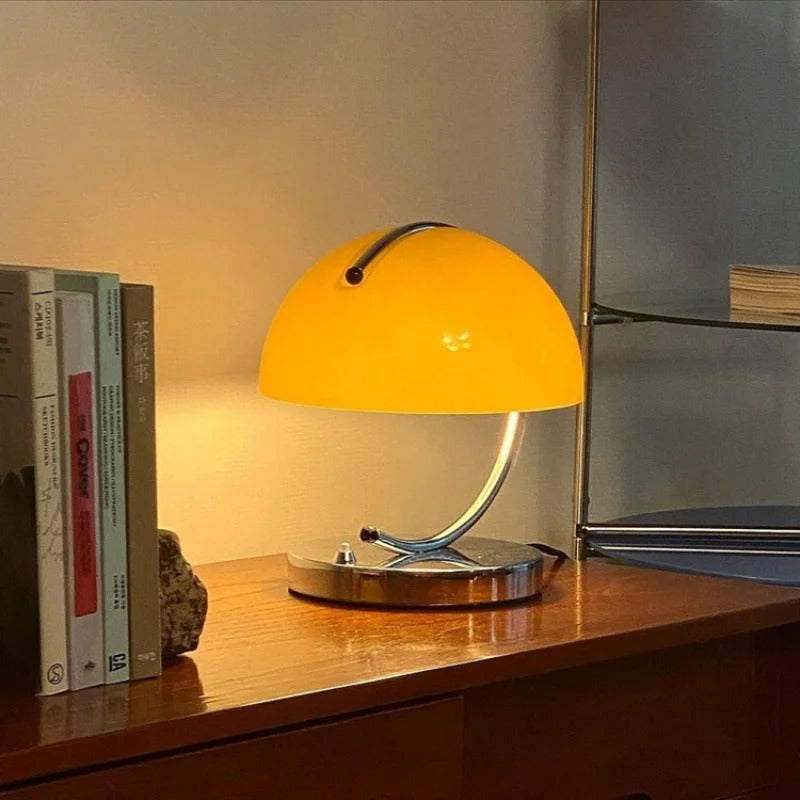 Lampada da Tavolo Stile Scandinavo in Vetro – Eleganza e Modernità 