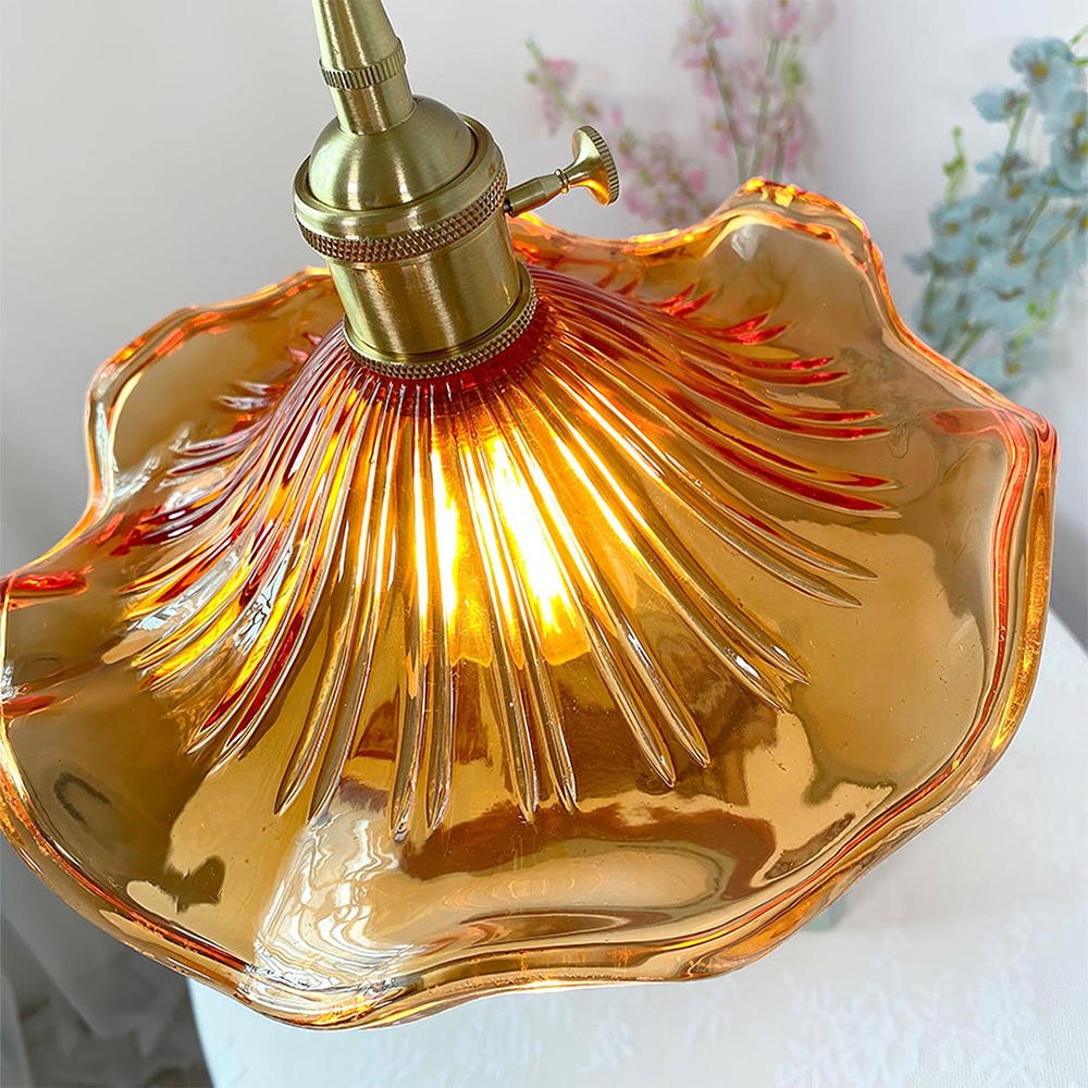 Lâmpada Flor Suspensa – Charme Natural e Espírito Terno 
