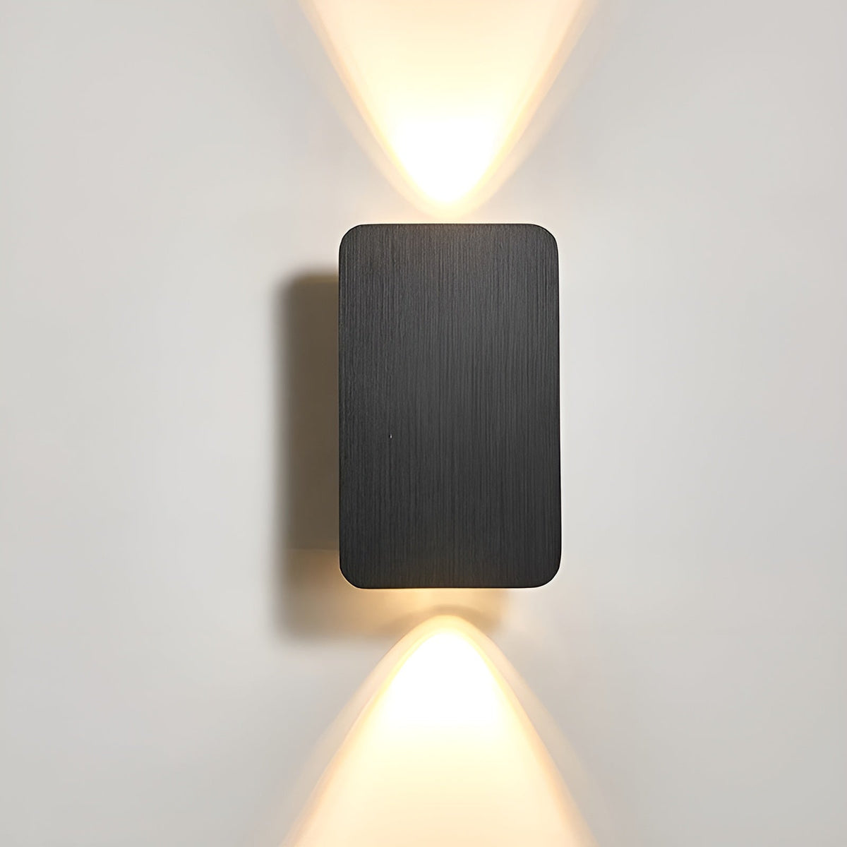Nástěnné LED svítidlo minimalistické – subtilní světlo a moderní linie 